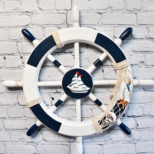Ship Wheel with Highly Inspiring Decorative Design