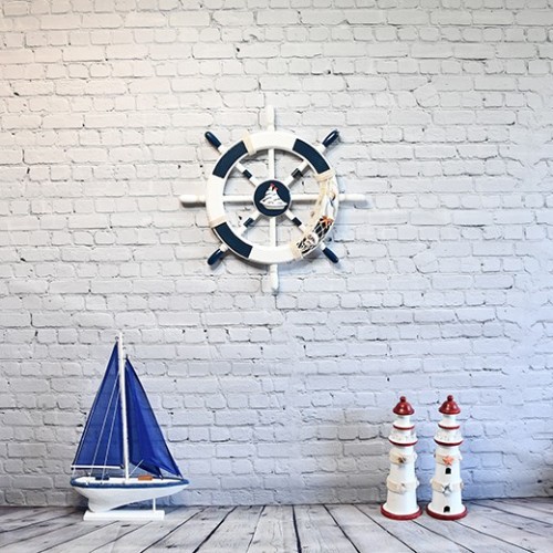 Ship Wheel with Highly Inspiring Decorative Design
